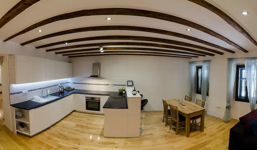 Apartment Sea View Rovinj 0*,