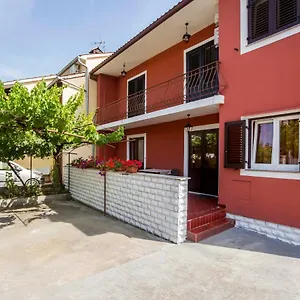 Elena Apartment