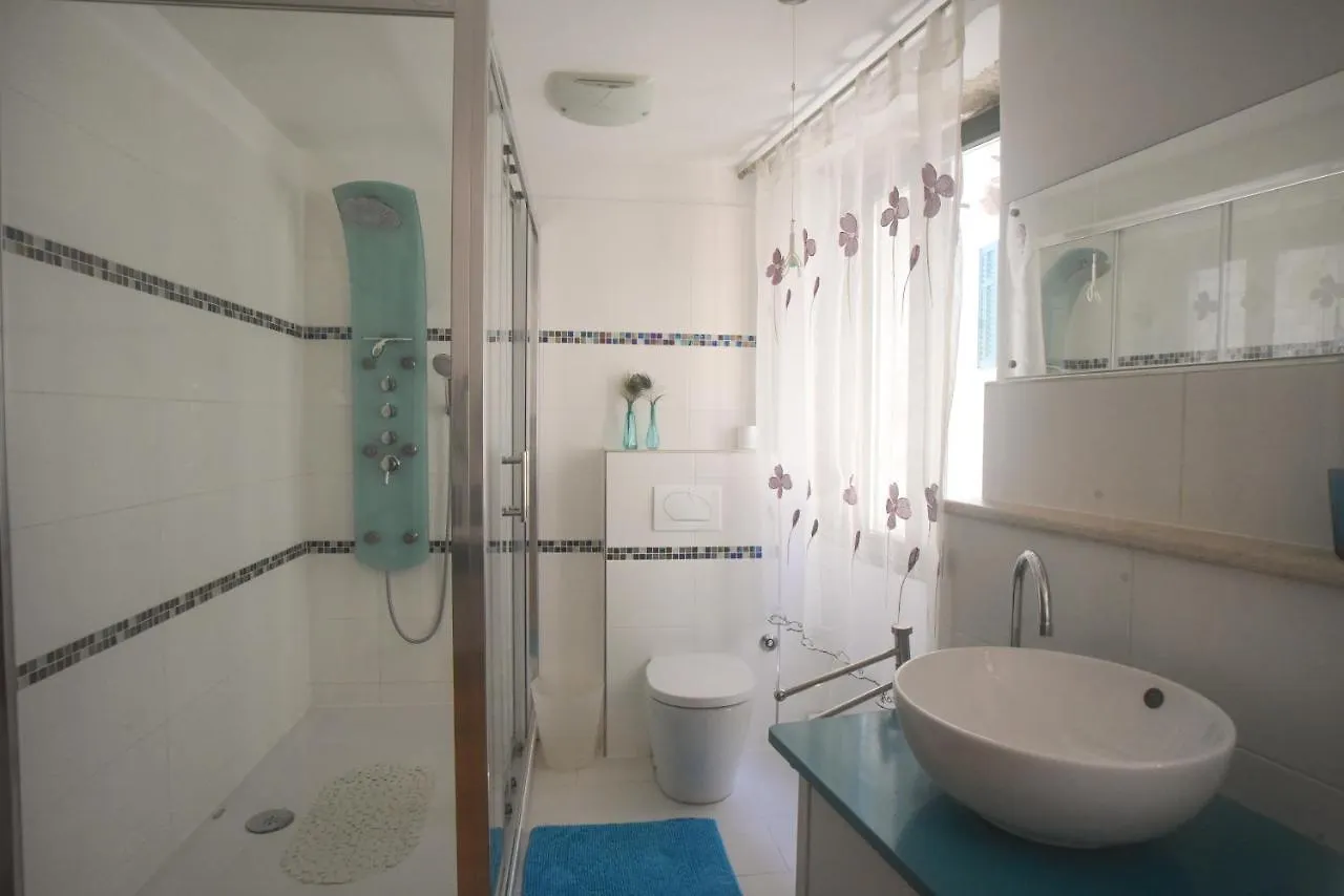 Apartment Sea View Ровинь 0*,