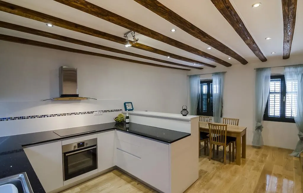 Apartment Sea View Ровинь