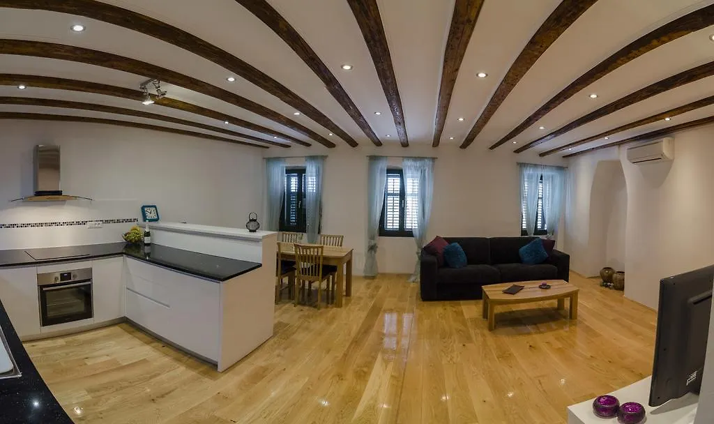 Apartment Sea View Ровинь